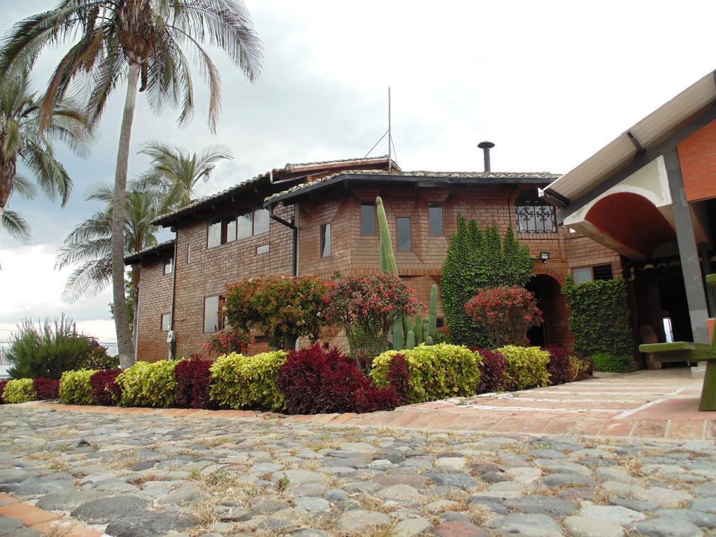 Hosteria Rosa Blanca Puembo Dış mekan fotoğraf