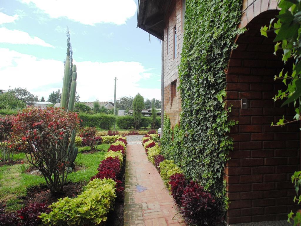 Hosteria Rosa Blanca Puembo Dış mekan fotoğraf